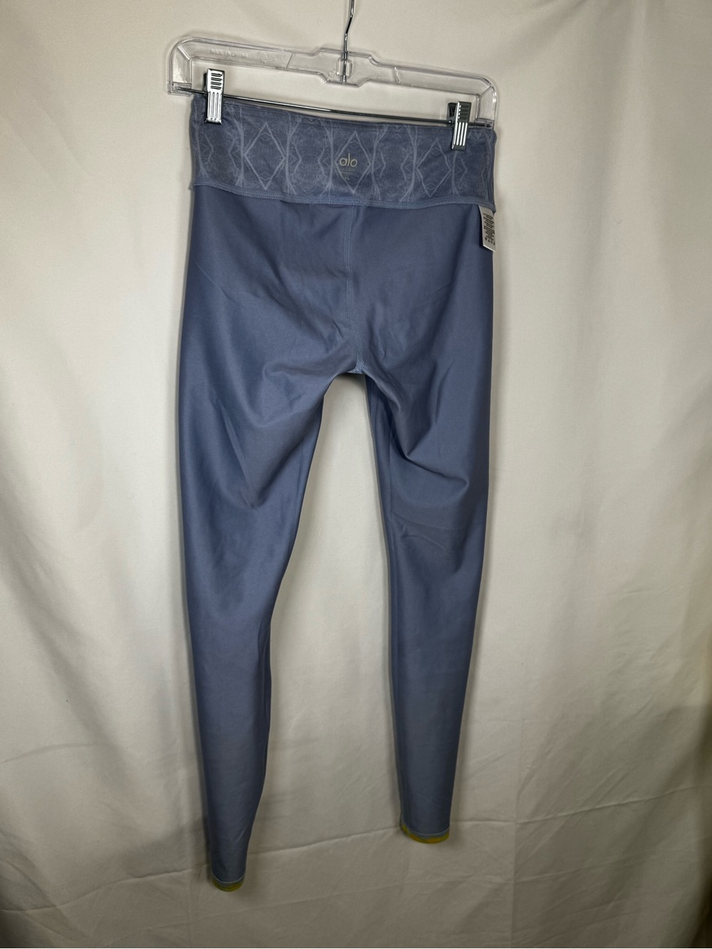 NWOT Alo Yoga Tree Lace Sky Geometric Chevron Leggings Size XS - Picture 7 of 12